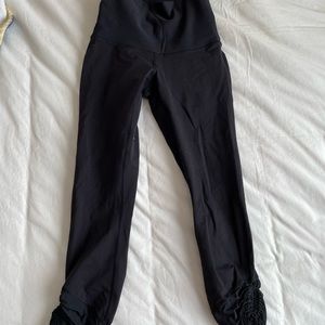 Black high-rise Lululemon pants size 4